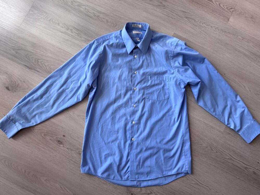 VanHeusen 15 1/2 34-35 Regular Fit Wrinkle Free Long Sleeve Button Up Shirt